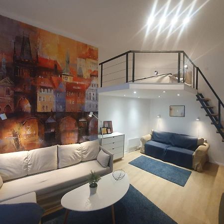 Petofi Apartment With Air Condition Budapest Exteriör bild
