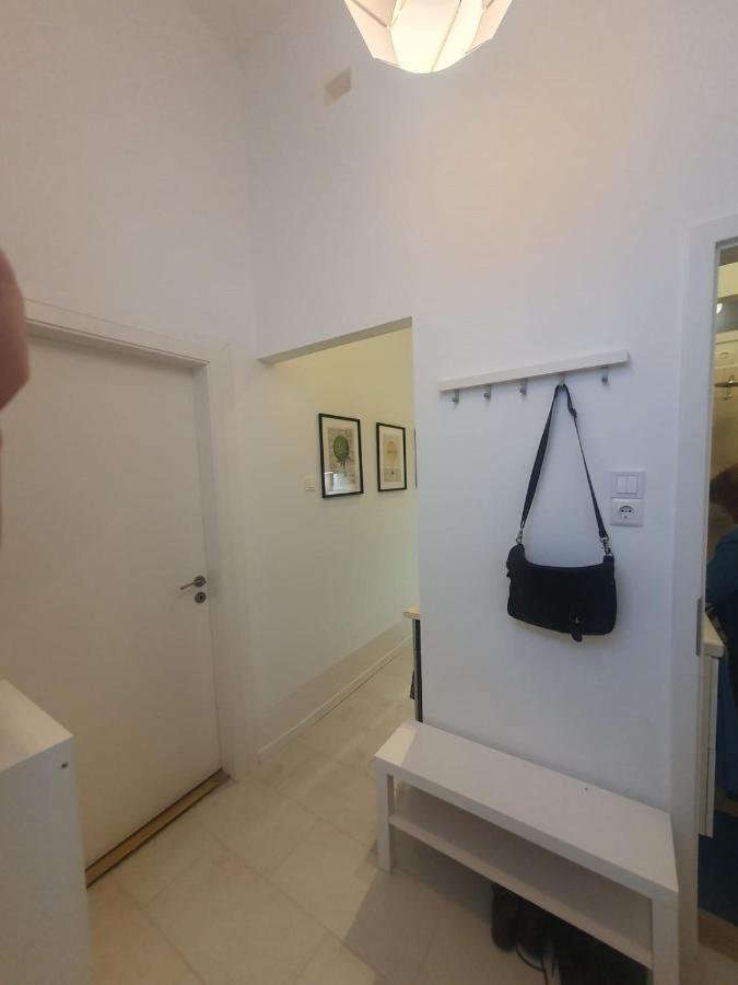 Petofi Apartment With Air Condition Budapest Exteriör bild