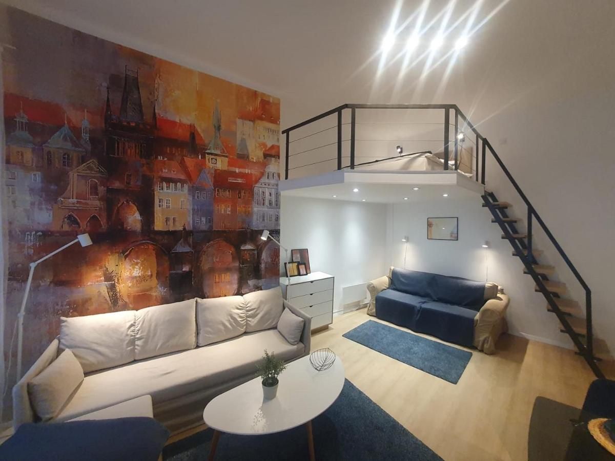 Petofi Apartment With Air Condition Budapest Exteriör bild
