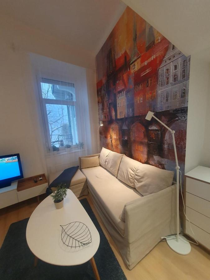 Petofi Apartment With Air Condition Budapest Exteriör bild