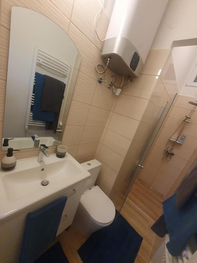 Petofi Apartment With Air Condition Budapest Exteriör bild