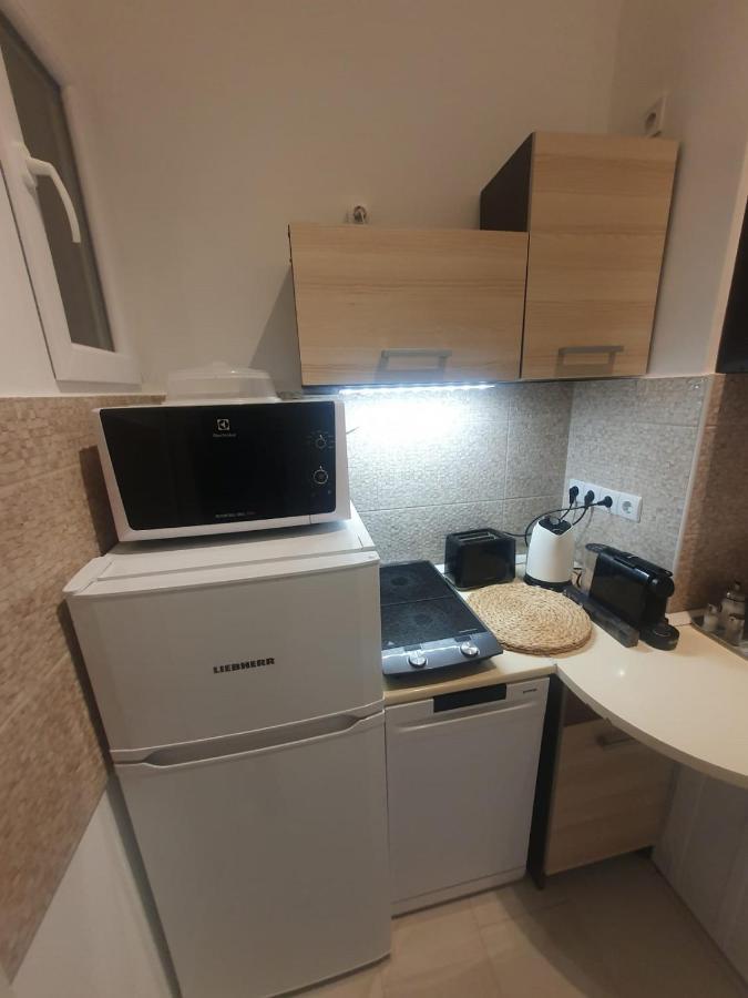 Petofi Apartment With Air Condition Budapest Exteriör bild